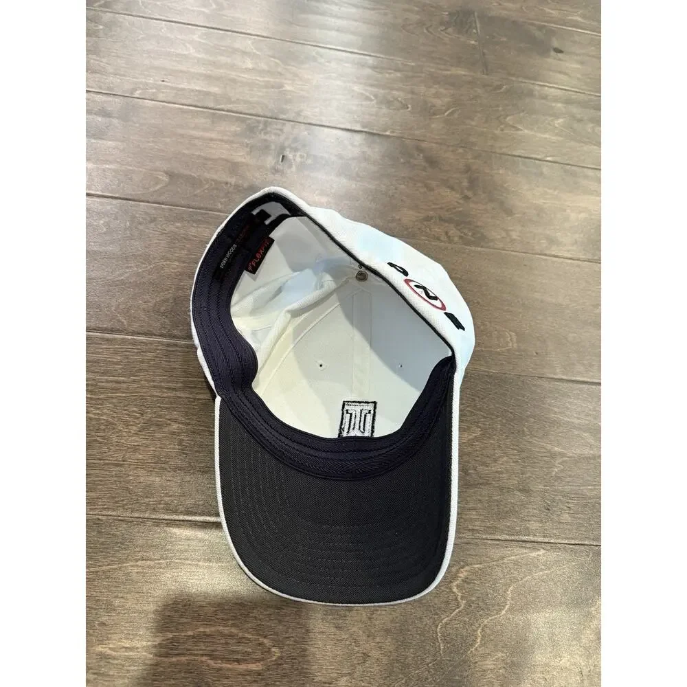 Nike Mens White Tiger Woods TW One Flex Fit VR Fitted Golf Hat Size M/L